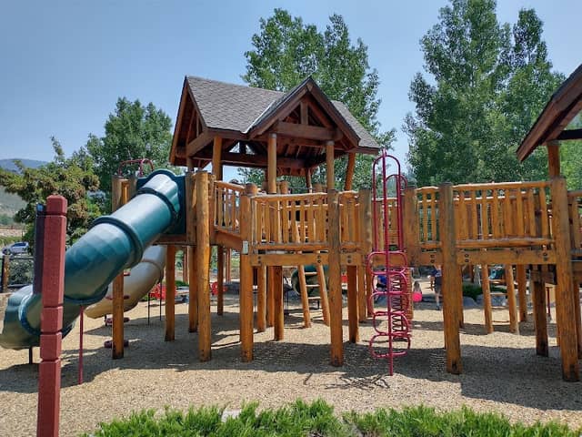 Donovan Park - Image 1
