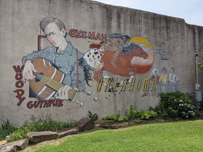 Woody Guthrie Mural and Statue - Image 2