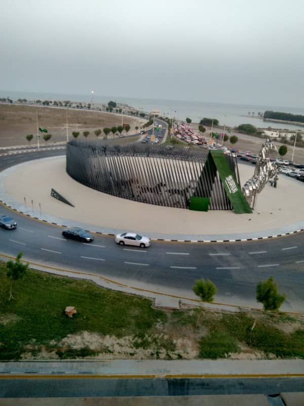 Abayyah Roundabout - Image 3