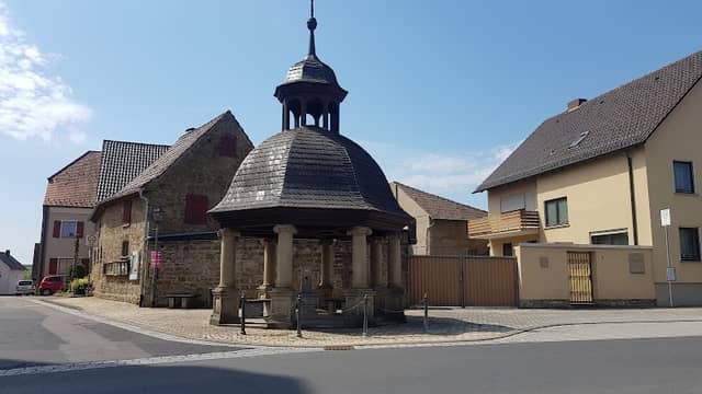Dorfbrunnen - Image 1
