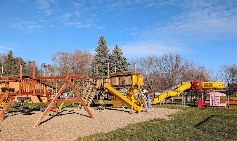 Lions Park - Image 2