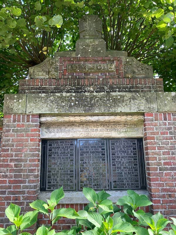 Dorfbrunnen Pilsum - Image 1