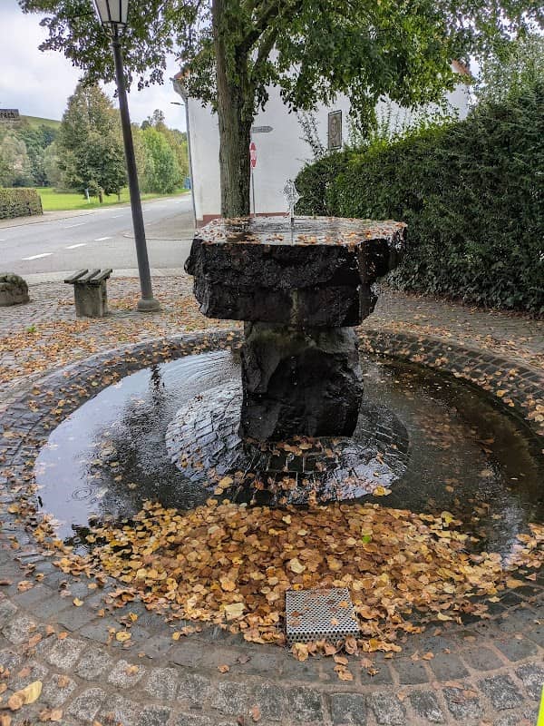 Dorfbrunnen von Werschweiler - Image 1
