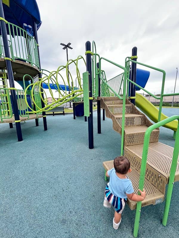 Meadow Oaks Park - Image 1