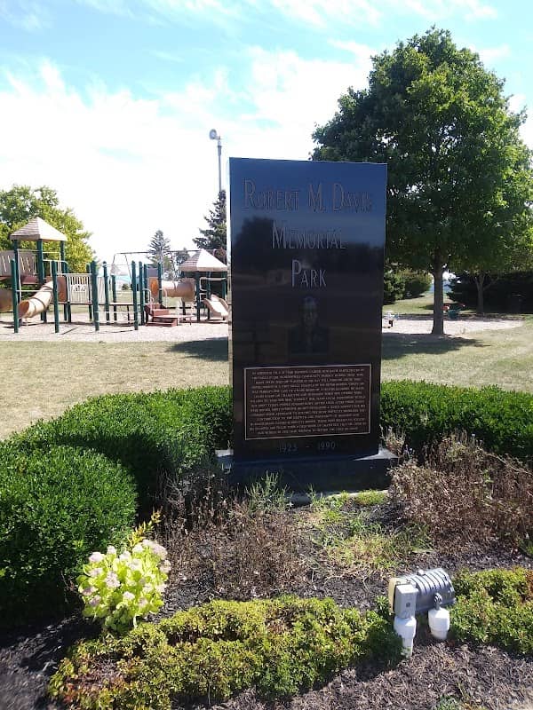 Robert M. Davis Memorial Park - Image 2