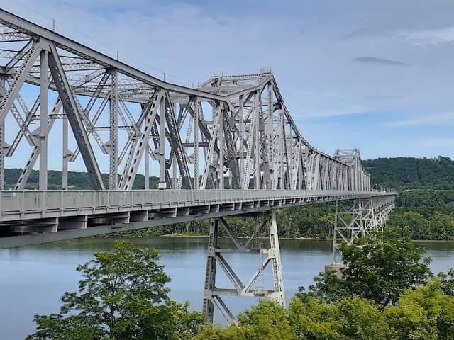 Hudson River Skywalk - Image 3