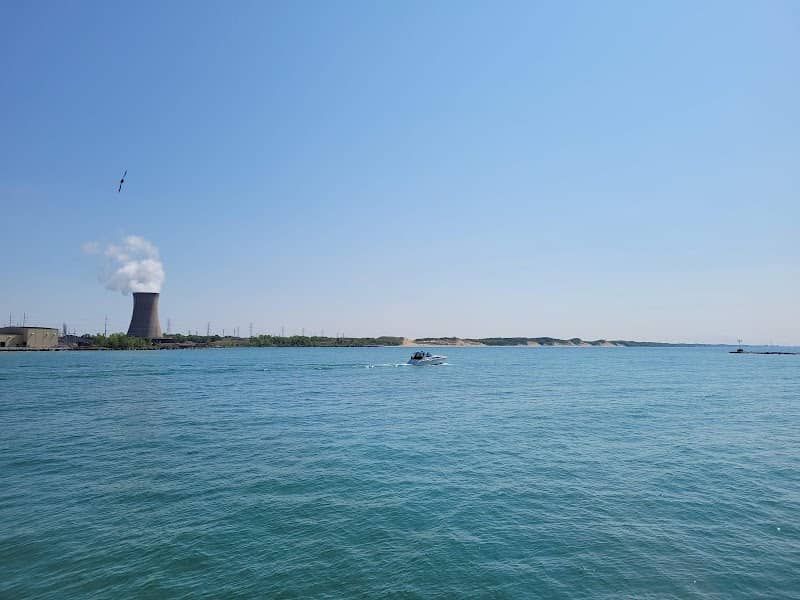 Michigan City East Pierhead Lighthouse - Image 2
