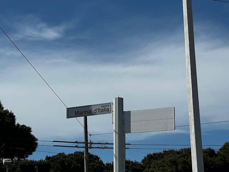 Monumenti ai Marinai d’Italia - Image 1