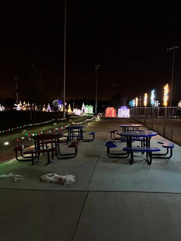 Victory Park - Image 2