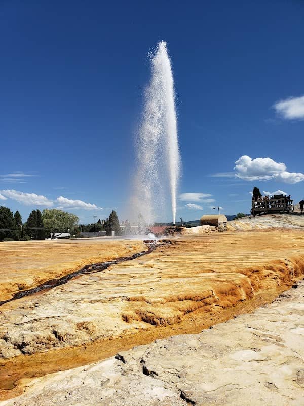 Geyser Park - Image 1