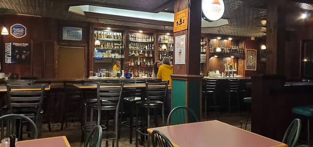 Parrot Head Pub - Image 1