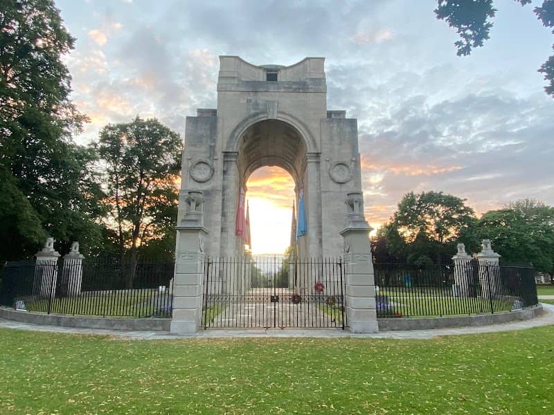 Victoria Park - Image 2