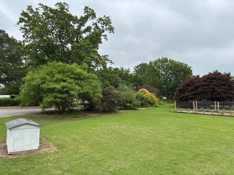 UT Gardens- Jackson - Image 2