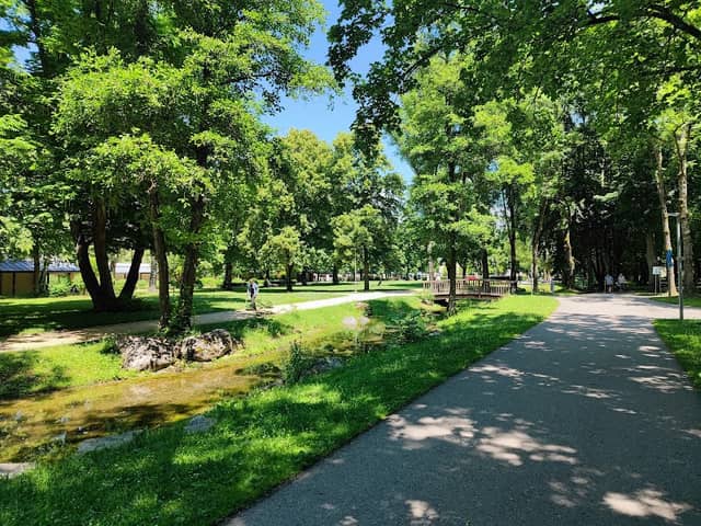 Kur Park - Image 2