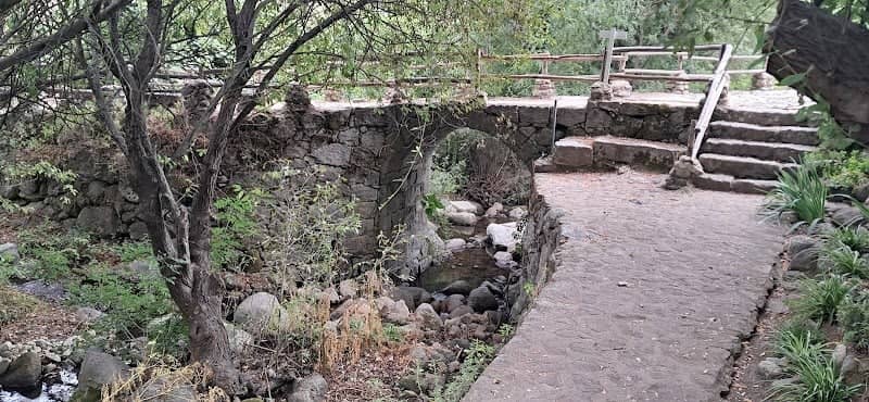 Puente y Fuente del Rio - Image 1