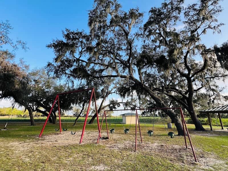 Fewox Memorial Park - Image 1