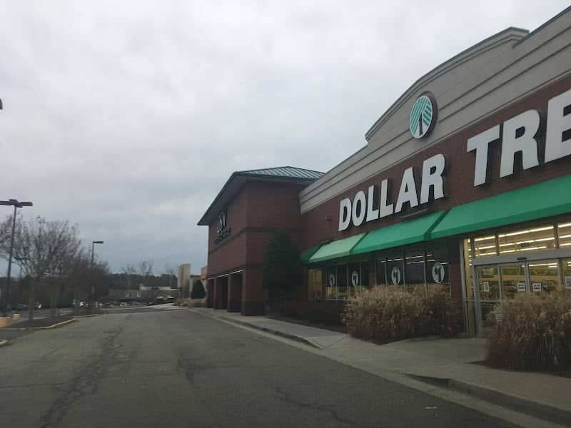 Broad Street Plaza - Image 1