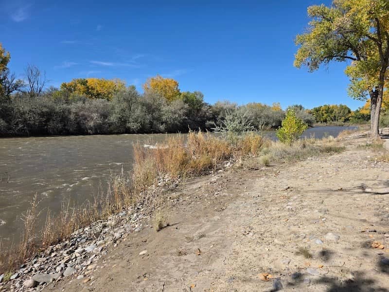 Riverside Park - Image 2