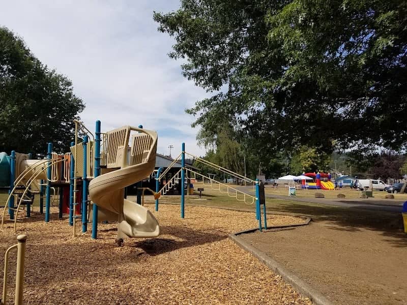 Tam O'Shanter Park - Image 3