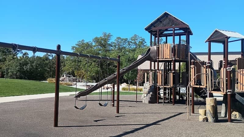 Knudsen Park - Image 3