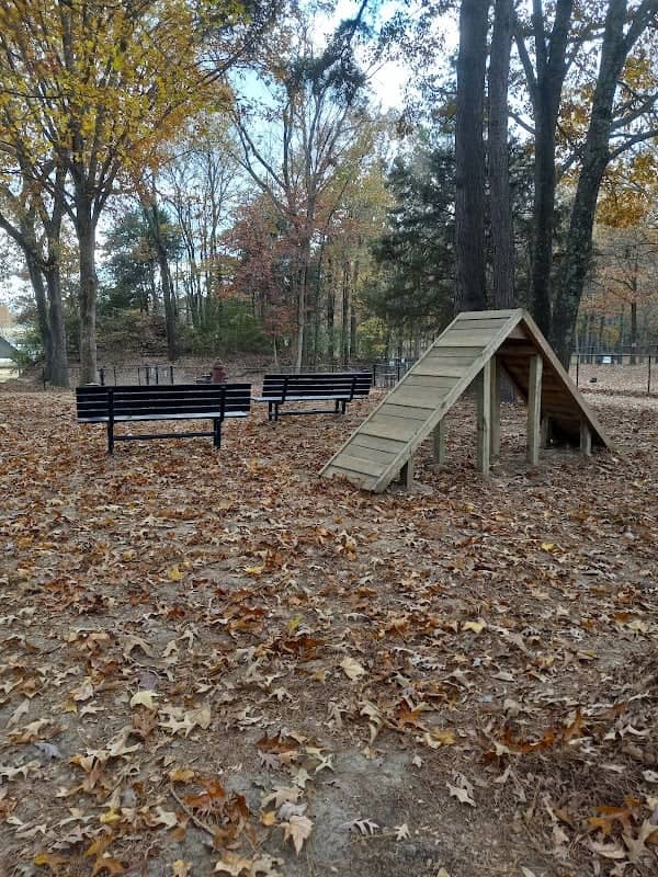 Olive Bark Dog Park - Image 1