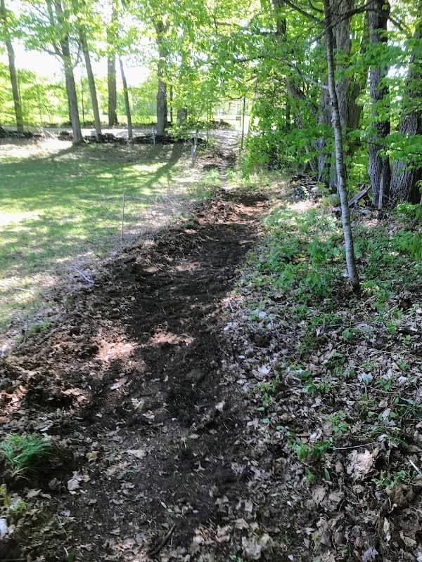 Center Road Trailhead - Image 1