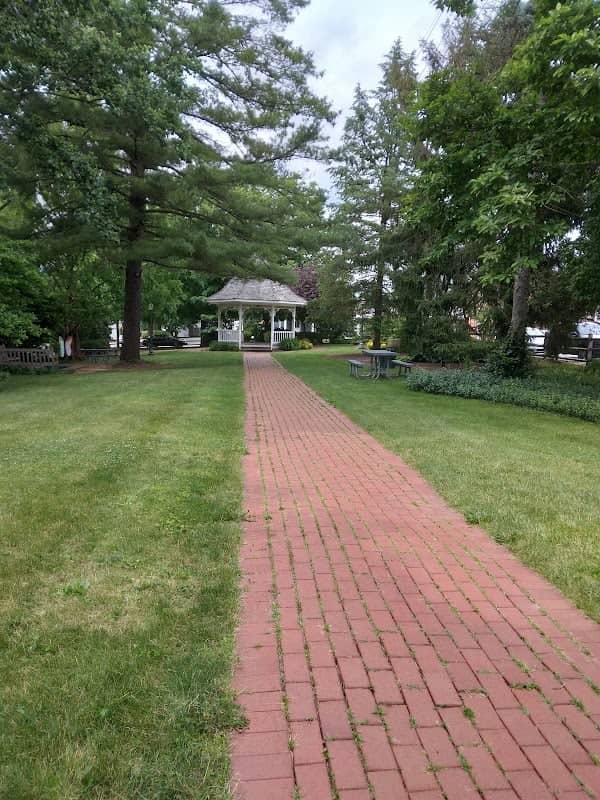 Lincoln Park - Image 1