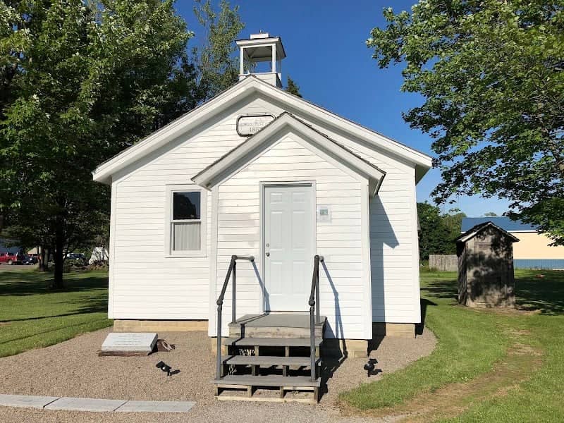 Schoolhouse #8 History Center & Museum - Image 2