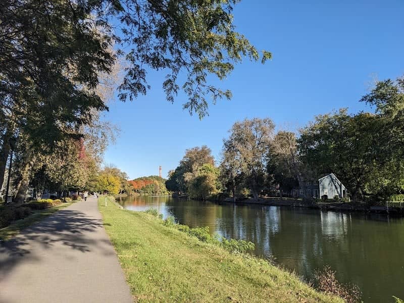 Fairport Canal - Image 2