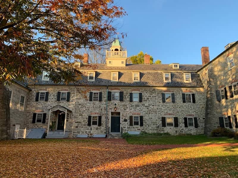Bell House - Image 2