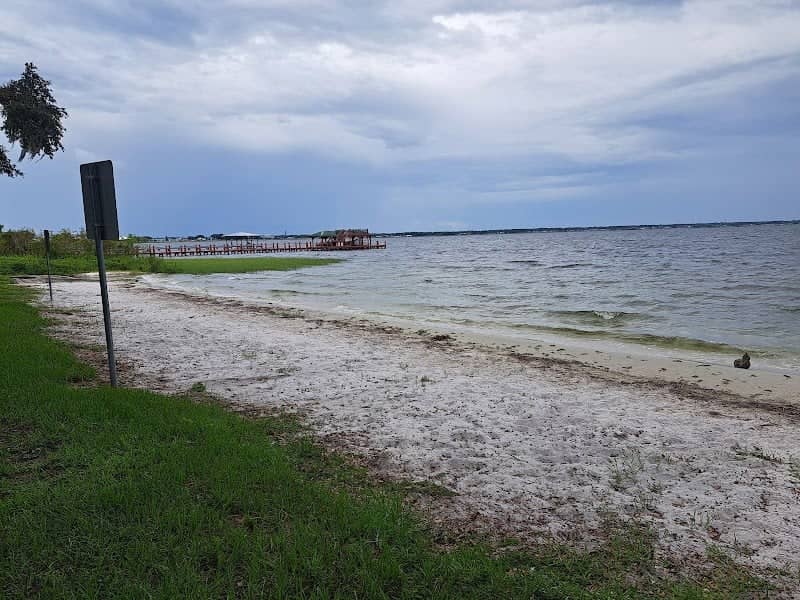Crescent beach - Image 1