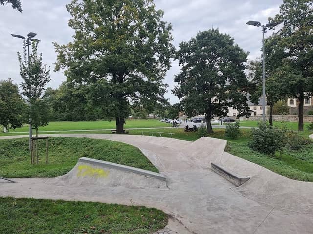 Almeauen Park - Image 1