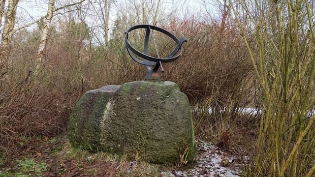 Sonnenuhr / Sundial Hochdonn - Image 1