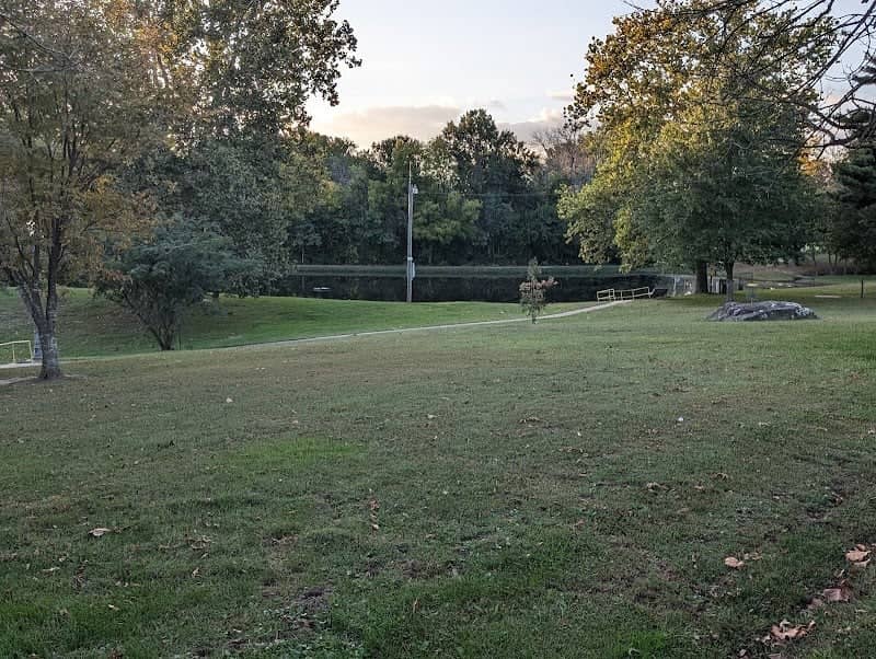 Veterans Lake - Image 2