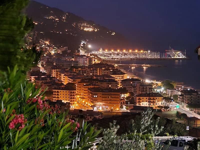 Andora - Image 1