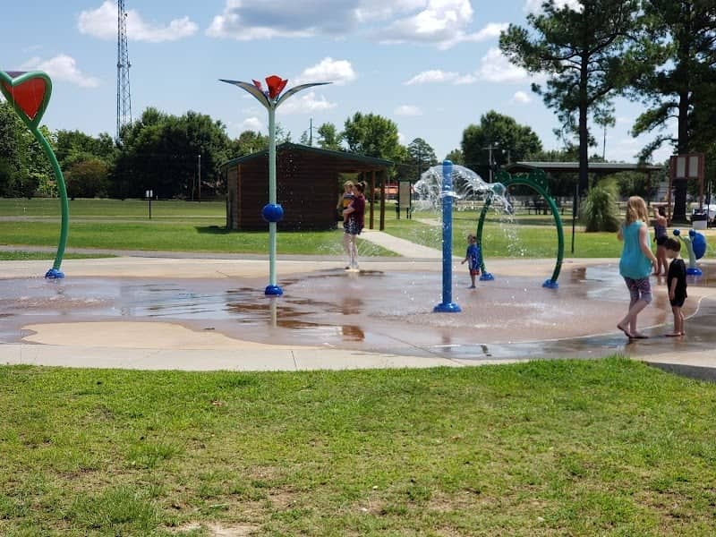 Little People's Park - Image 1