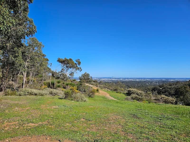 Lions Lookout - Image 1