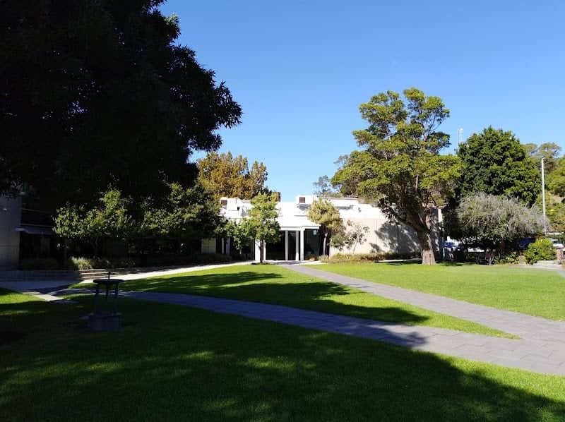Centenary Gardens - Image 2
