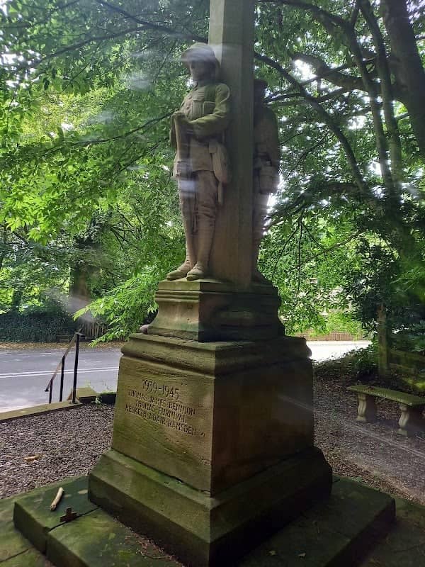 Maer war Memorial - Image 1