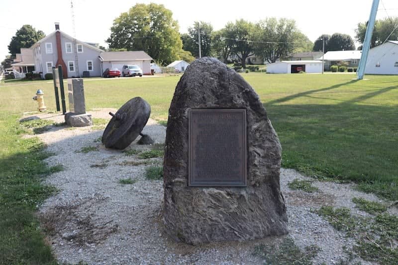 Ernestus Putman Memorial Park - Image 2