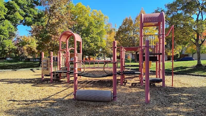 Kentfield Mini Park - Image 1