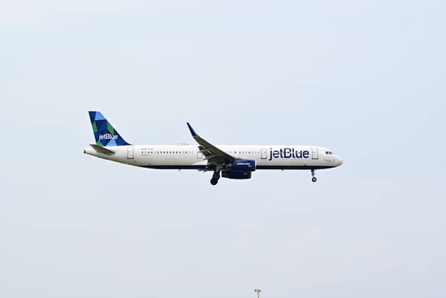 Newark Airport Plane Spotting (IKEA Lot) - Image 1