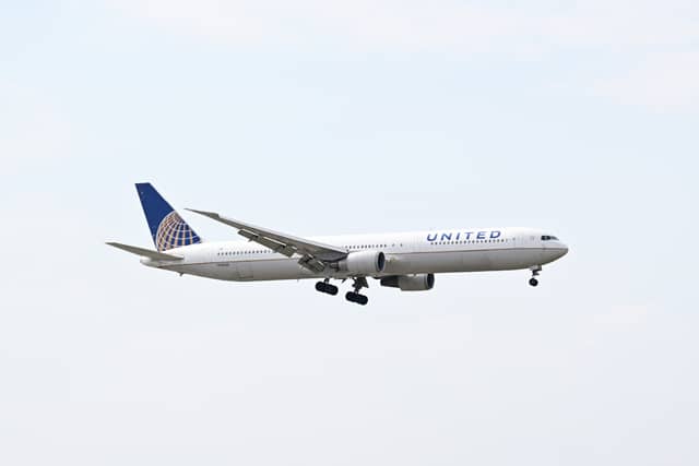 IKEA Elizabeth Plane Spotting - Image 1