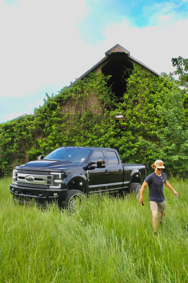 Chestertown Vine-Covered Barn - Image 1