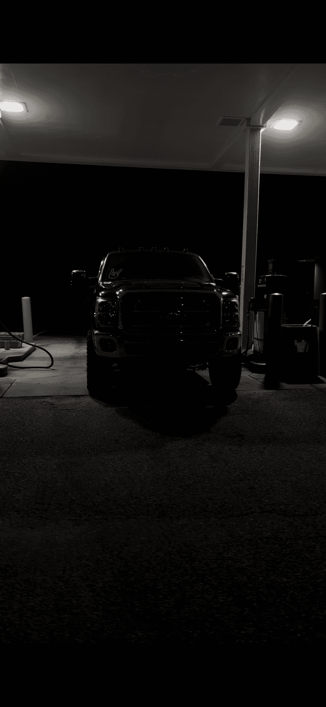 Highway 31 Gas Station - Image 1