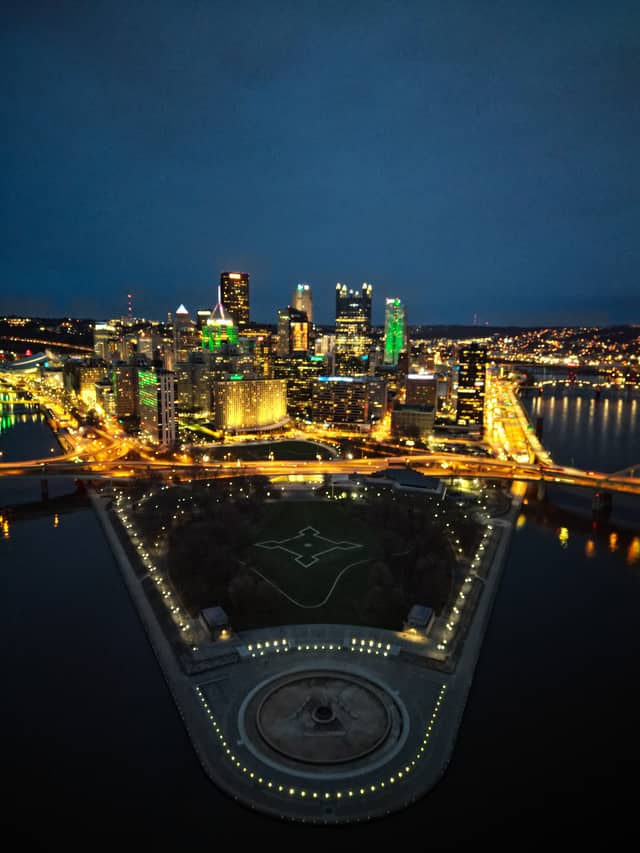 Point State Park & Pittsburgh Skyline - Image 1