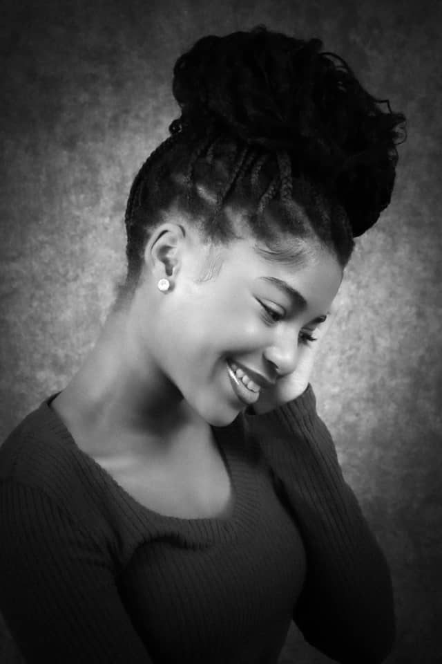 Warsaw Portrait Studio - Image 1