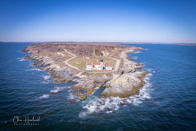 Beavertail Lighthouse - Image 1