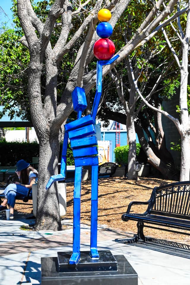 Cherry Street Public Art Sculpture - Image 1