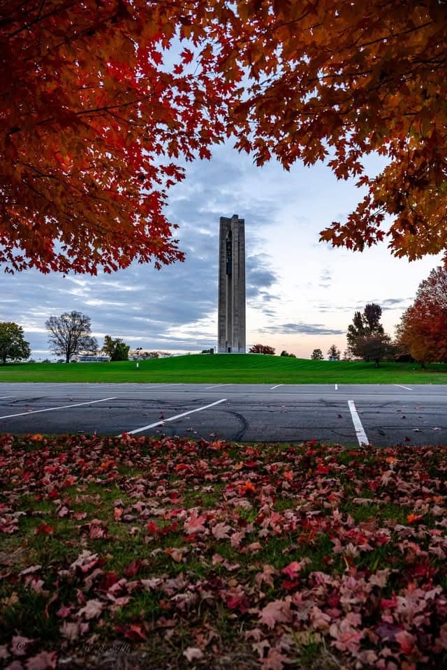 Deeds Carillon - Image 1